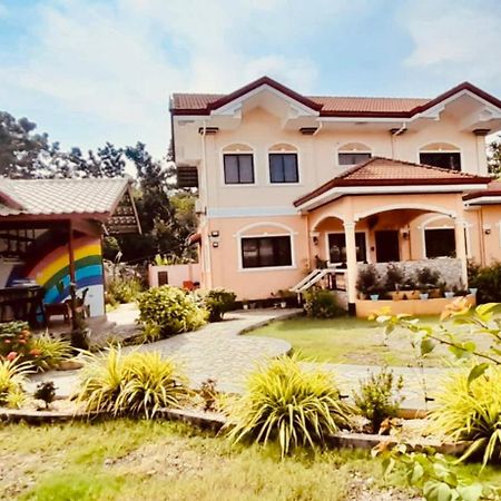 Chateau La Princesa With Cozy Garden & Bar Puerto Princesa Eksteriør billede