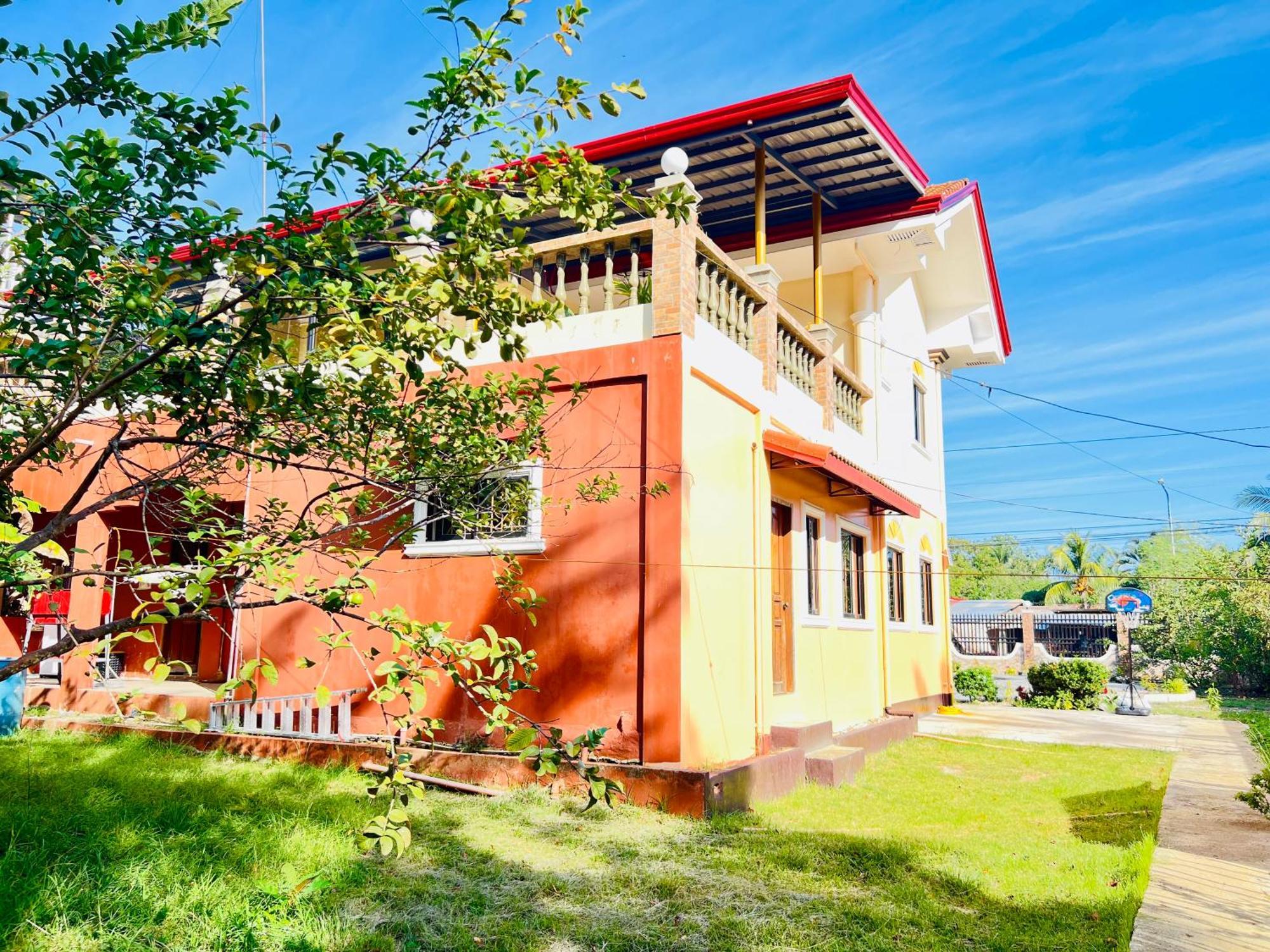 Chateau La Princesa With Cozy Garden & Bar Puerto Princesa Eksteriør billede