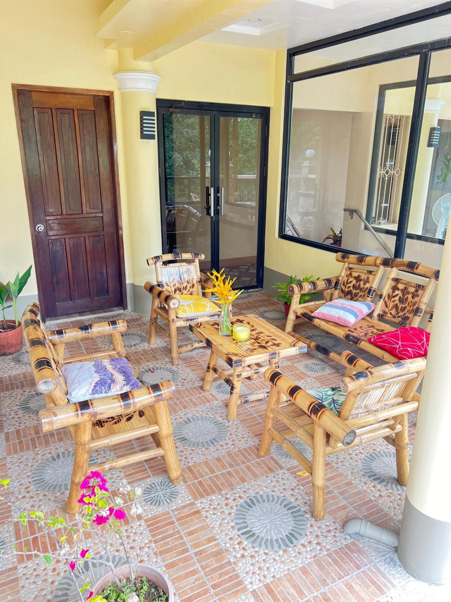 Chateau La Princesa With Cozy Garden & Bar Puerto Princesa Eksteriør billede