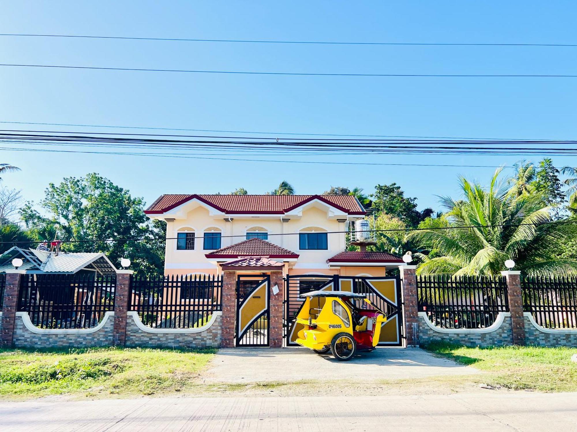 Chateau La Princesa With Cozy Garden & Bar Puerto Princesa Eksteriør billede