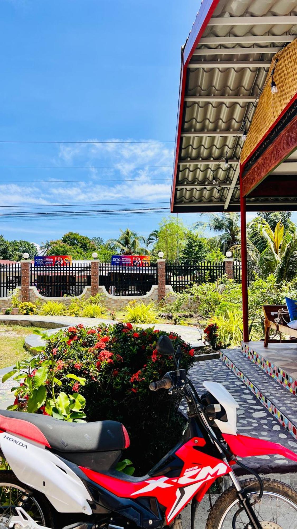 Chateau La Princesa With Cozy Garden & Bar Puerto Princesa Eksteriør billede