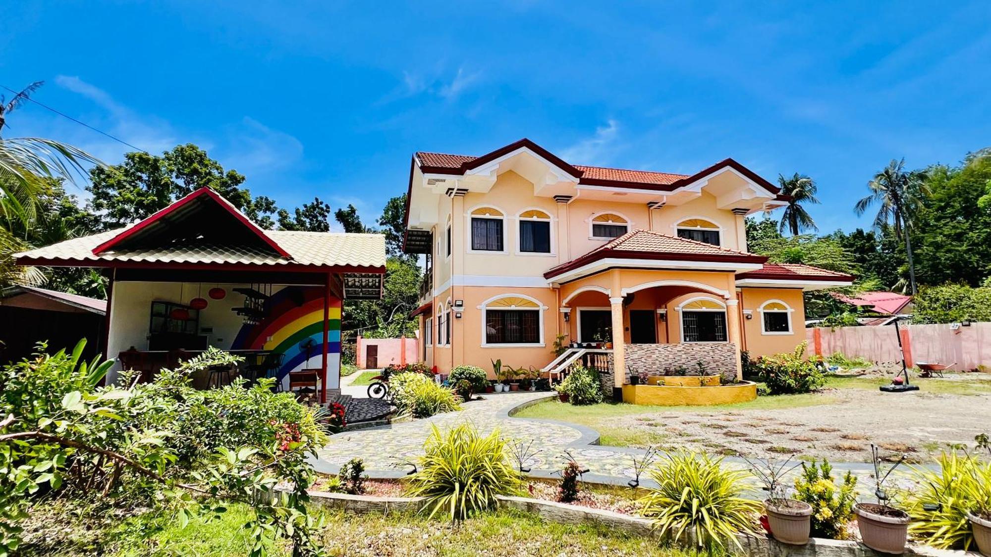Chateau La Princesa With Cozy Garden & Bar Puerto Princesa Eksteriør billede